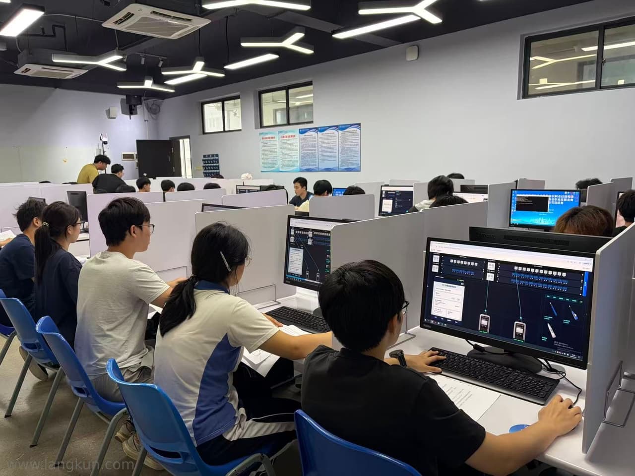 EST仿真线缆测试系统助力,百余名选手同台竞技